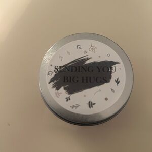 ‘Sending You Big Hugs' Candle